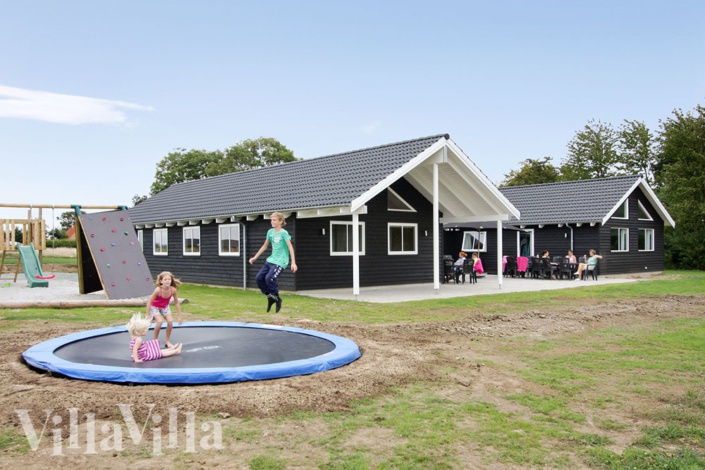 Luksus sommerhus på halvøen Kegnæs på Sydals med plads til 20 personer, pool og masser af aktiviteter